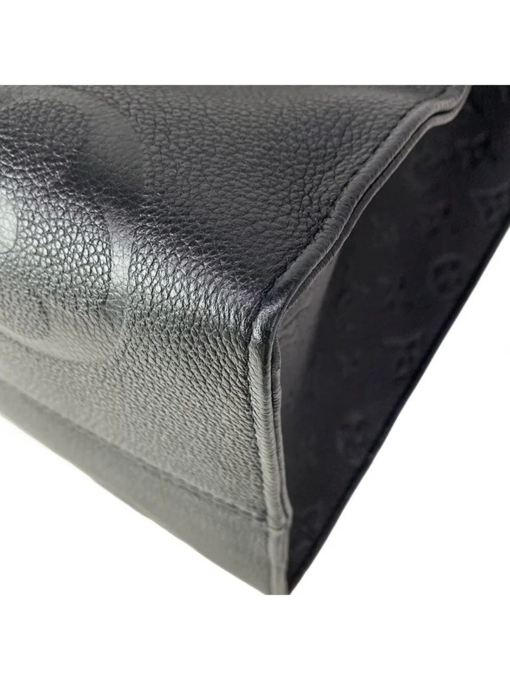 Louis Vuitton Tote Monogram Empreinte On The Go GM Noir Leather Cowhide